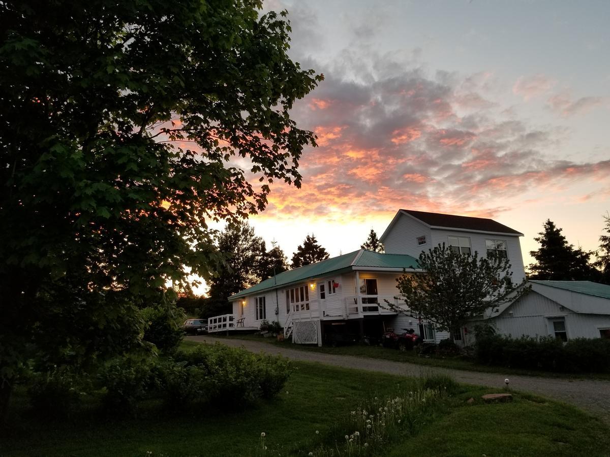 Gite Aux Jardins De L'Anse Perce Bagian luar foto